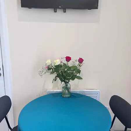 شقة Cosy Space Near Airport And